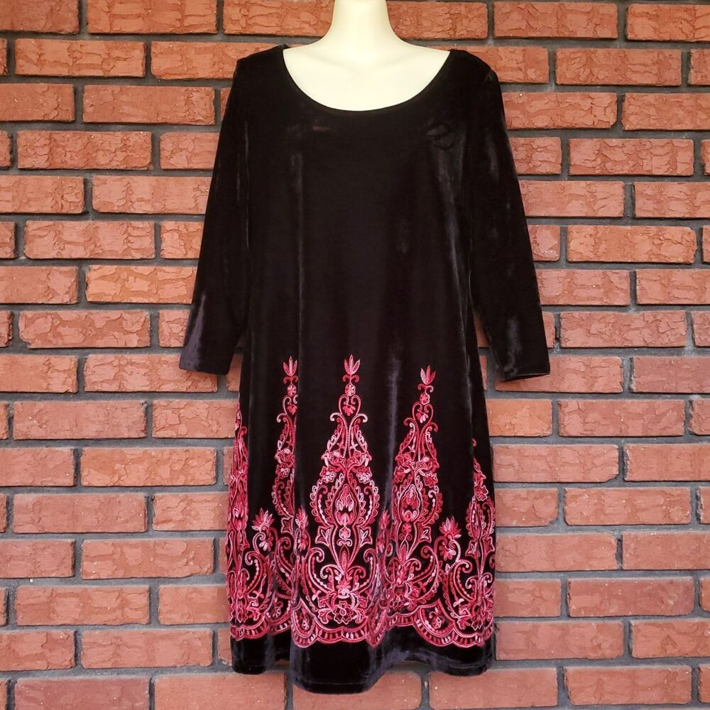 Black Velvet Dress Sz 8 Embroidered Ronni Nicole Velour Whimsigoth Grunge Witchy